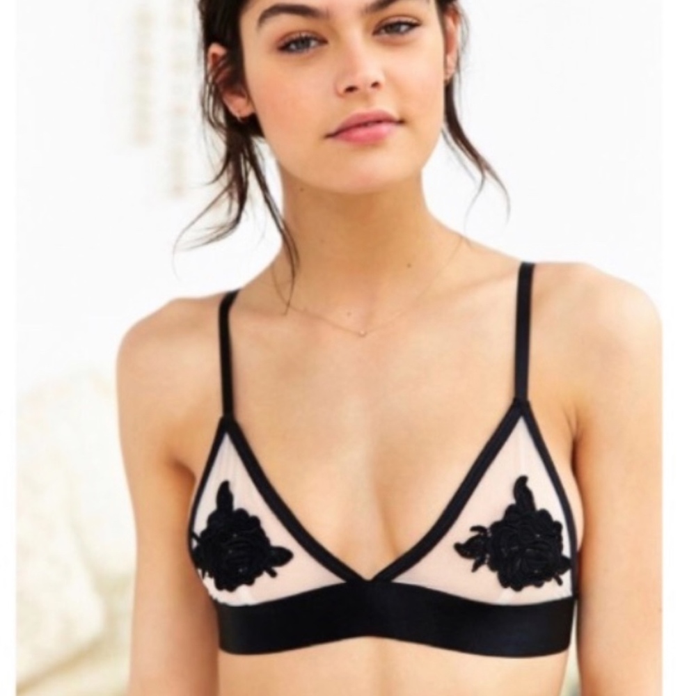 NWT UrbanOutfitters  Kimchi Applique Bralette